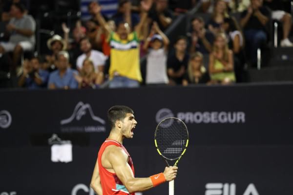 西班牙|网球｜里约公开赛：阿尔卡拉斯夺冠