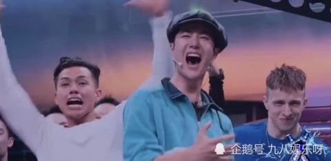 王一博|《街舞4》:王一博喜提布布!粉丝笑他:怕不是脚底有弹簧