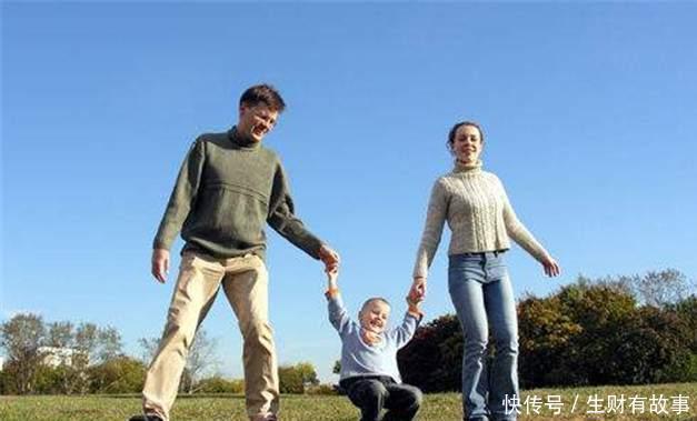 刘思琦每月花费过万,16岁还要家人喂饭,如今完成华丽蜕变