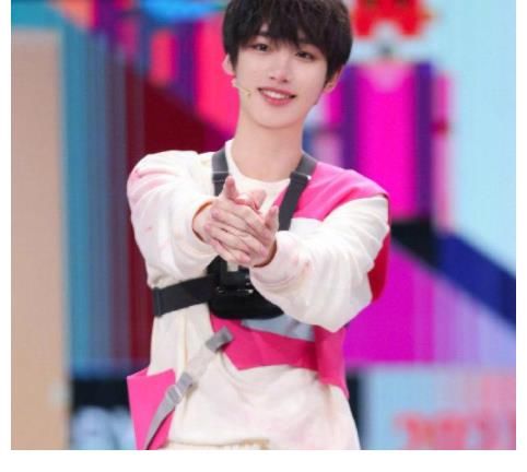 丁程鑫|《快本》國慶企劃曝光，嘉賓陣容豪華又吸睛，丁程鑫卻再次缺席