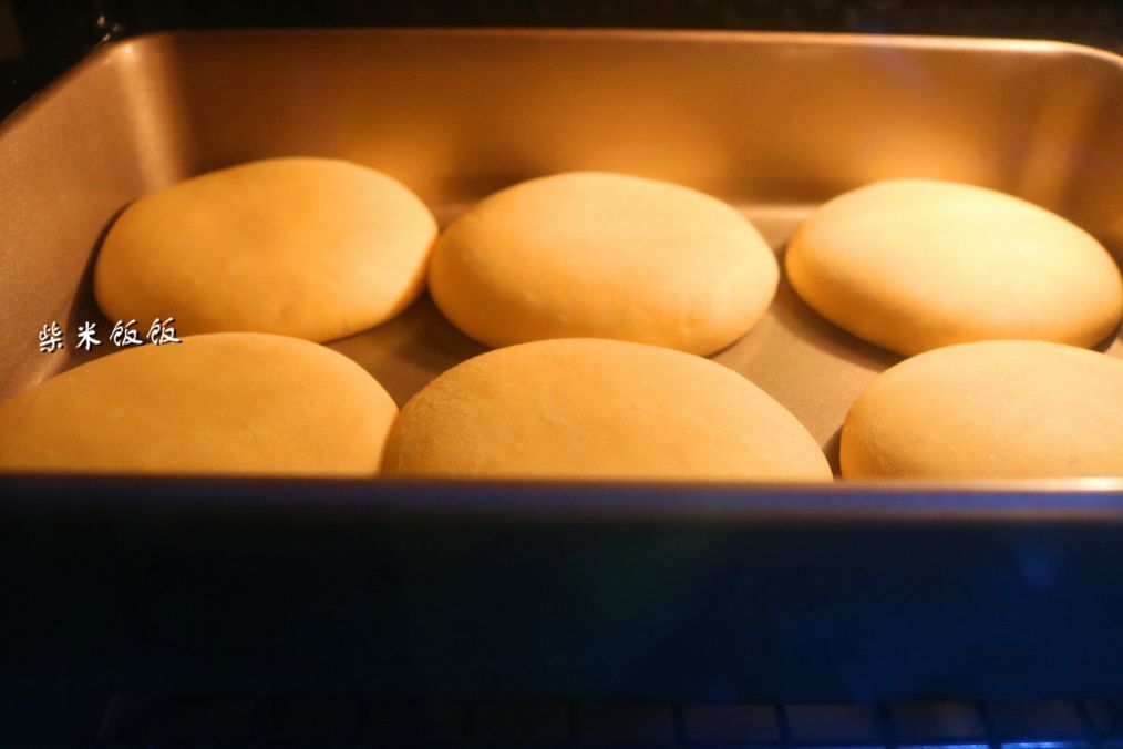 做成|1碗面粉,2个鸡蛋,做成的小饼外酥里软,比面包还好吃
