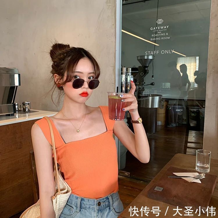 背心|美女街拍:小仙女必备!穿一件背心也能够提升气质!少女气息十足!