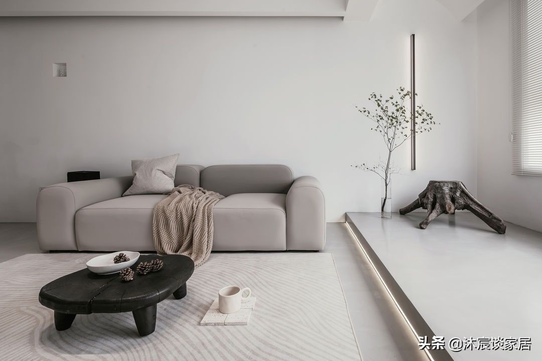 夫妻|追求极简主义的夫妻,客餐厅家具不超10件,真的是越简单越高级