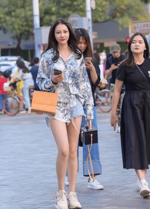 休闲|是时候准备夏装了，清爽短裤是个不错的选择，休闲百搭又显身材