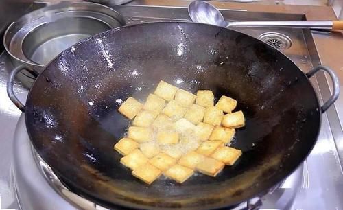 豆腐和它一起焖,味道绝了!关键是便宜,只用花几块钱!