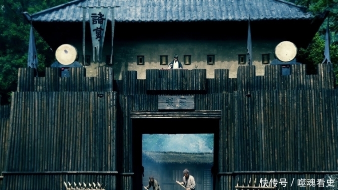 城头|被围三年弹尽粮绝,女将军从城头扔下一头猪,敌军随即撤退