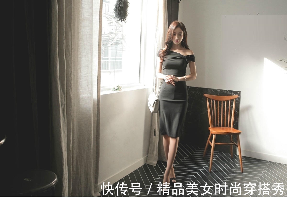 连衣裙|黑色高跟鞋搭配黑色连衣裙简约又大方，整体的色彩沉闷却不失优雅