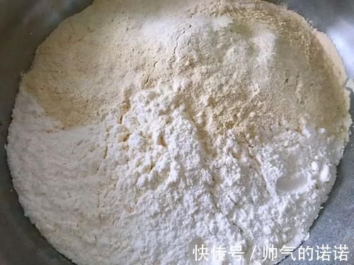 老少皆宜|比油条健康,比面包香甜,早餐吃最好,蒸一蒸就上桌,养胃防贫血