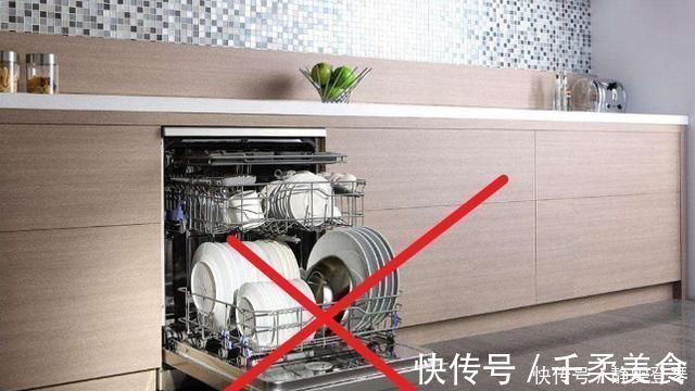 老师傅|新房装修,踩中了12个装修坑,40年的老师傅指着鼻子骂我败家