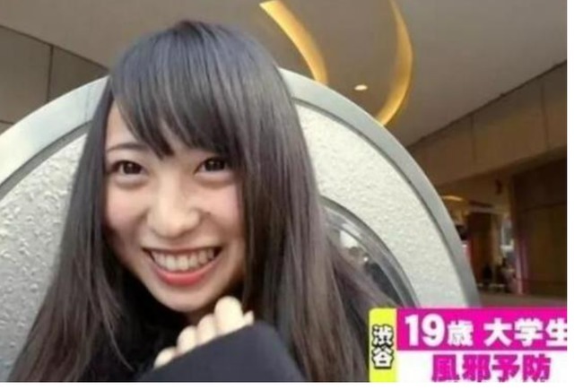 女生|为啥日本女生参加漫展总戴着口罩? 当她们露出全脸后, 网友: 秒懂