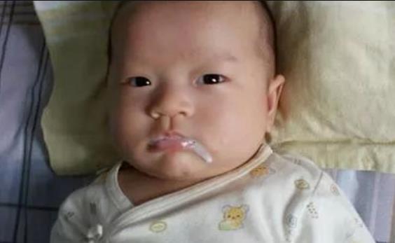 父母|宝宝“吐泡泡”是在预报天气,与身体健康无关?新手父母别忽视