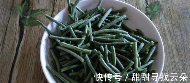 豇豆|用肉沫炒出来的豇豆角,又鲜又嫩,很有滋味,吃起来味道好极了!