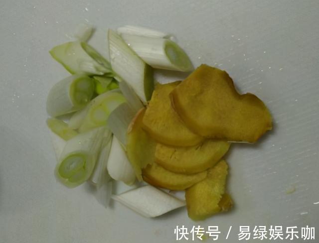 窍门|炖猪蹄,用1个窍门,时间能省一半,猪蹄软烂脱骨,满满胶原蛋白