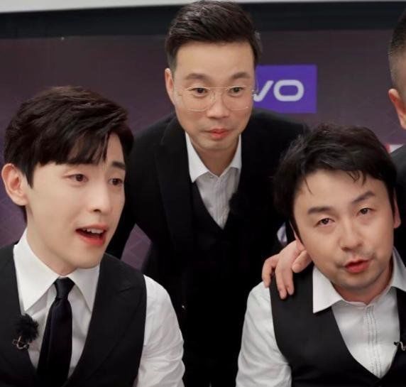 黃渤|“被”退出《極限挑戰(zhàn)》的46歲王迅,最后一塊“遮羞布”也被揭開(kāi)了