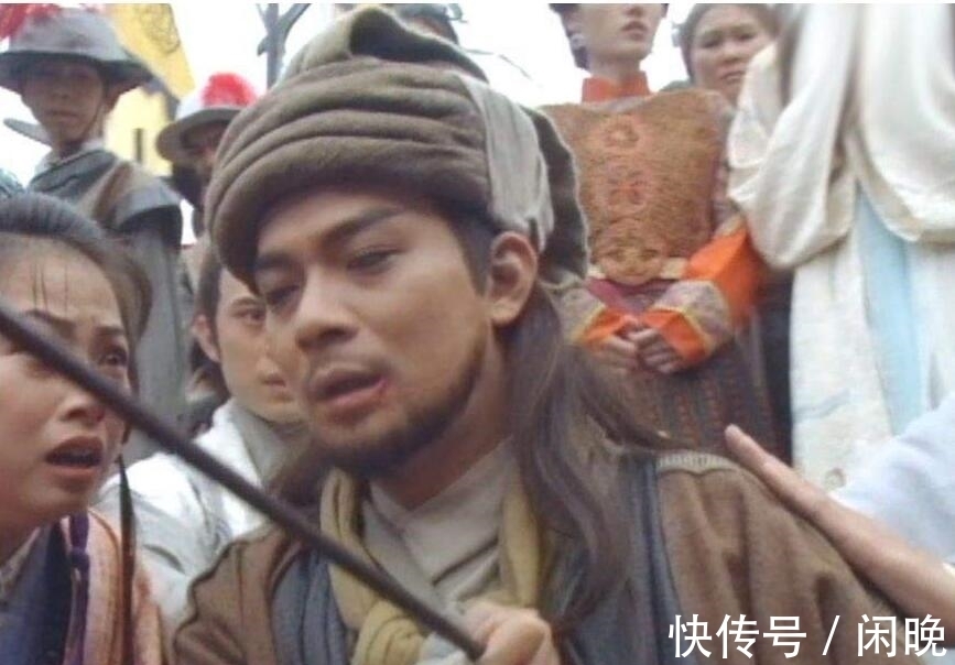 金庸#萧峰若杀到襄阳城,他和郭靖以命相搏会如何?黄蓉给出了答案