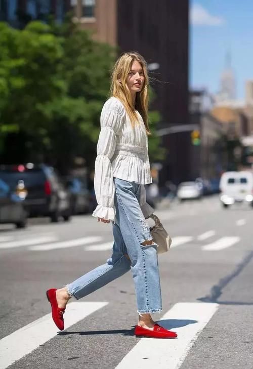 2021年入春流行穿“衬衫+阔腿裤”，显瘦又时髦，美得很高级