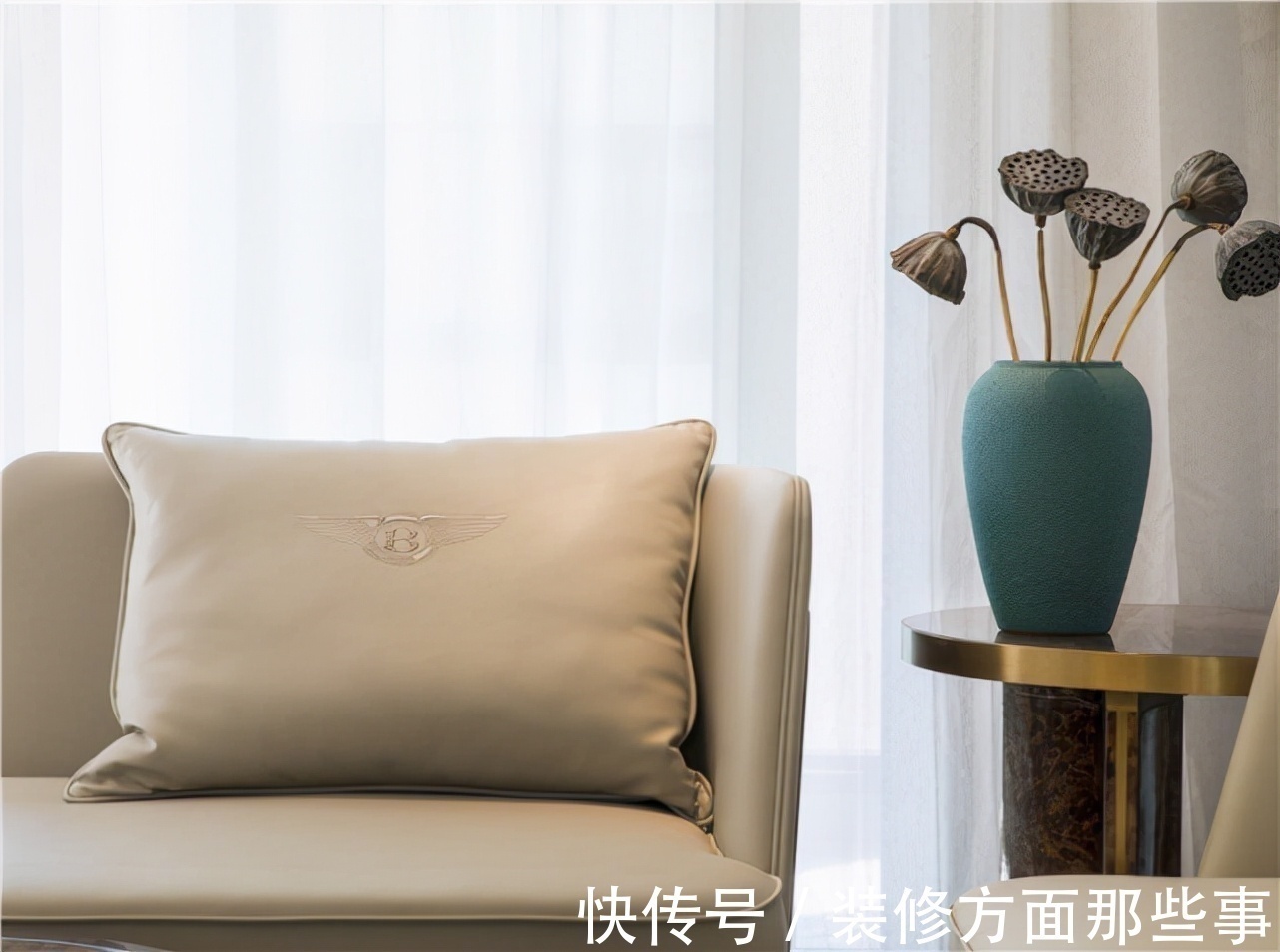 线条处|160平轻奢风四居室,细线条处突出细节,简单而有层次感