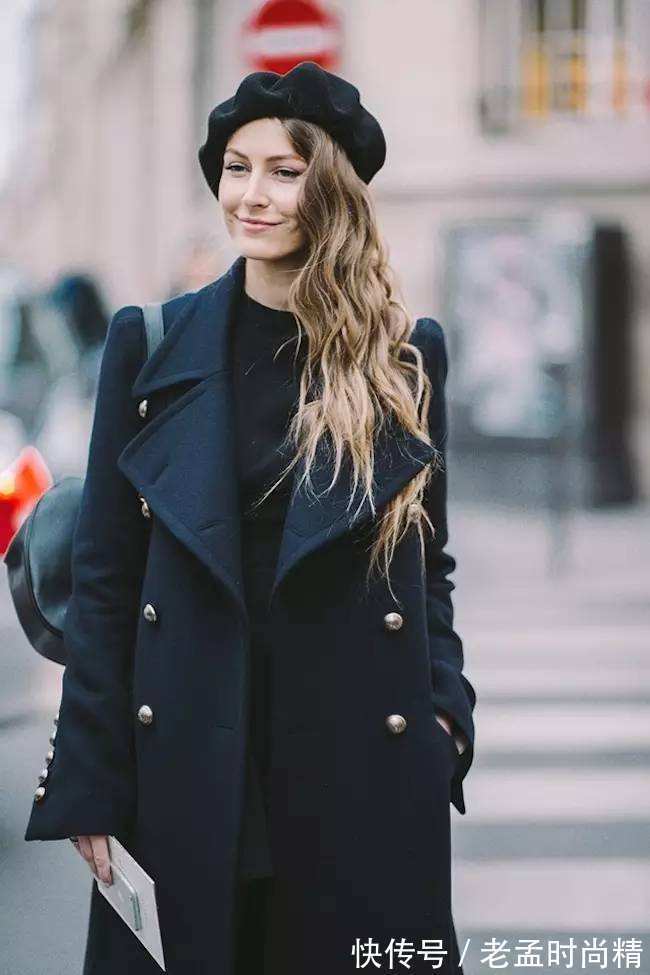 时尚|又到了穿大衣季节!要穿出精致复古就搭配贝雷帽