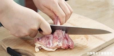 宫保鸡丁怎么做很多人第一步就错了,掌握好这1步是关键