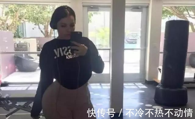 臀部|她相貌平平身材肥胖,却因超大臀围走红网络,声称每天300个深蹲