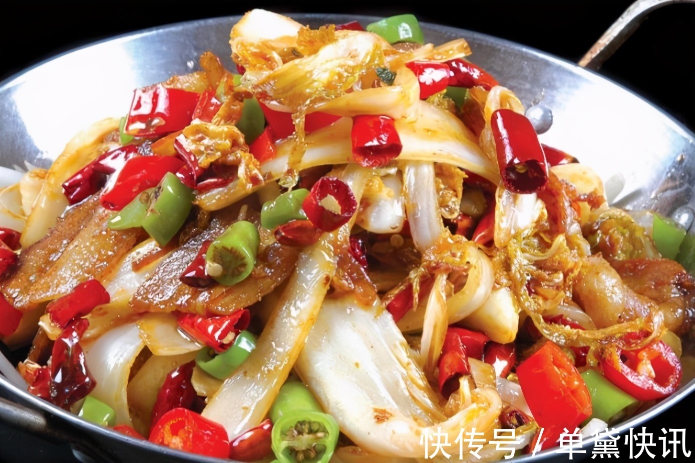 红辣椒|女性想要皮肤好,坚持常吃3种食物,润肠通便,值得一试!