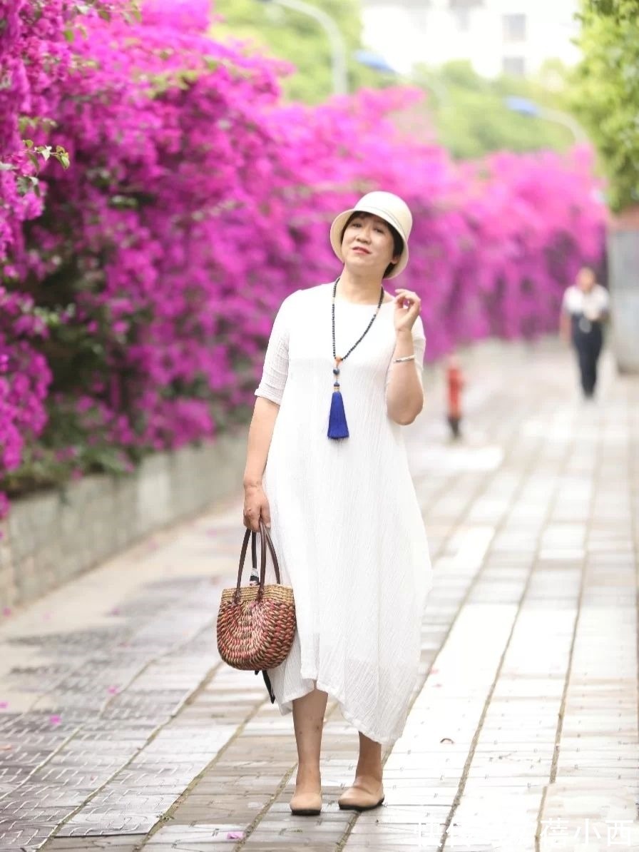 阔腿裤|40+富态女人要懂得给穿搭做减法，无需繁琐，这样穿简约且高级