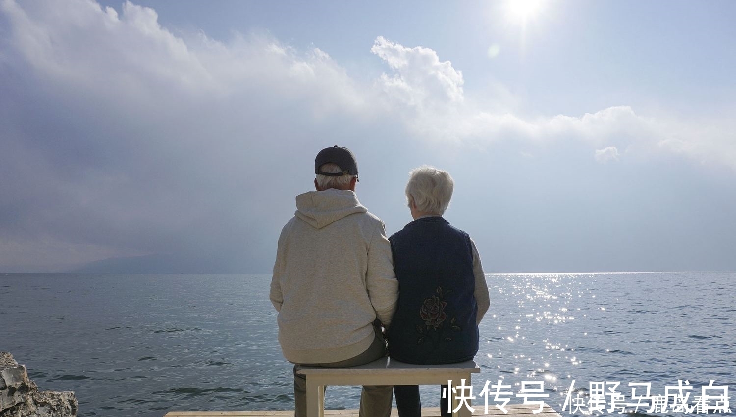 母亲|5岁儿子患上白血病,母亲捐骨髓后微笑离世,儿子一句话父亲泪崩