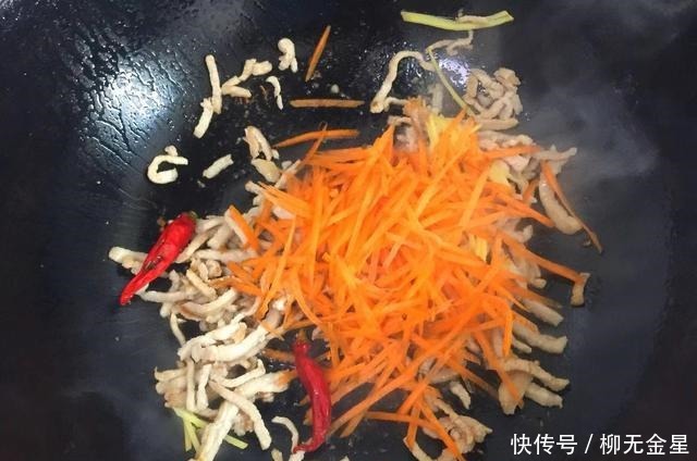 红薯粉条|豆芽炒粉条想要做得好吃,多加一步操作,豆芽鲜脆粉条爽滑太过瘾