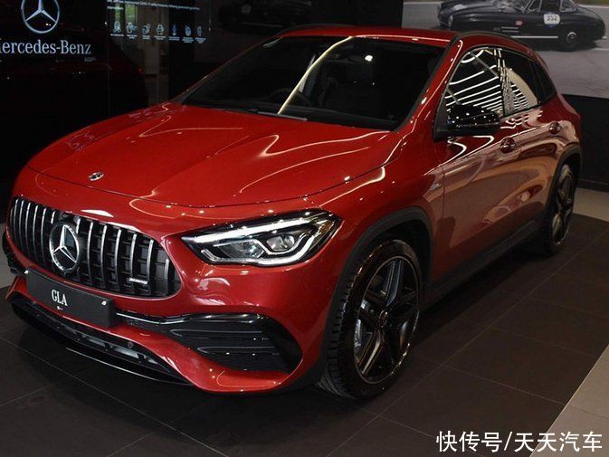 已在海外市场发售 AMG GLA 35进店实拍图