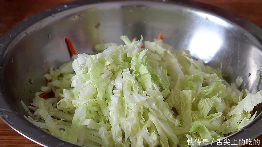 白菜新吃法,不炒不炖,我家一周做5次,孩子爱吃,太香了