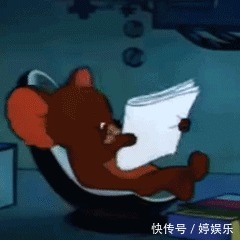 香奈儿 一不小心把澡堂专用拖鞋穿出街,却收到了无数羡慕的目光…