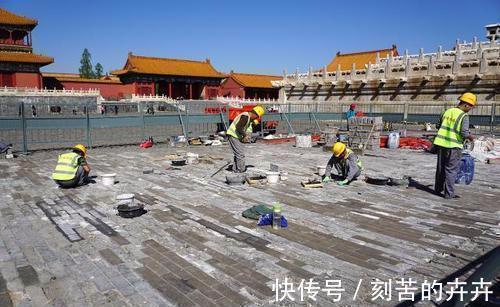 朱棣#故宫地砖松动,专家在修补时,才揭开了朱棣隐藏600年的秘密!