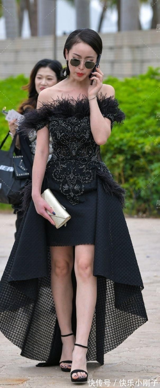 公式 时尚成熟的连衣裙穿搭年轻有气质,时尚气息扑面而来,挺拔有型