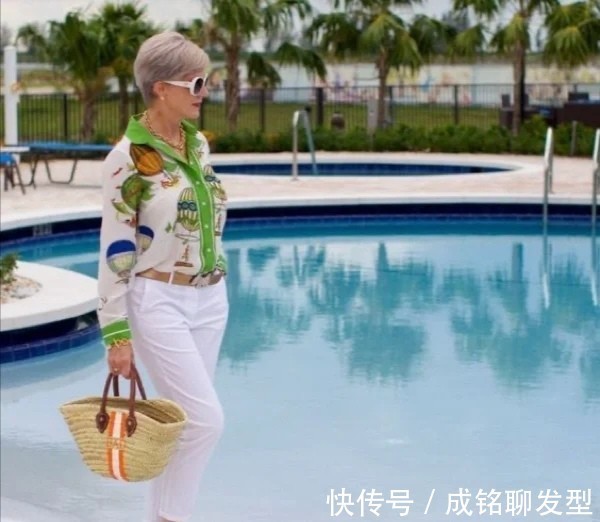 单品|头发花白的外国“胖大妈”不服老,精致高级养眼,比年轻人还时髦