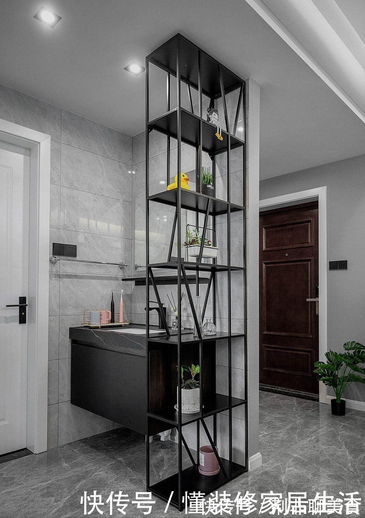 客厅|花15W装修104㎡三居室,现代风格实景,全房满满的高级感