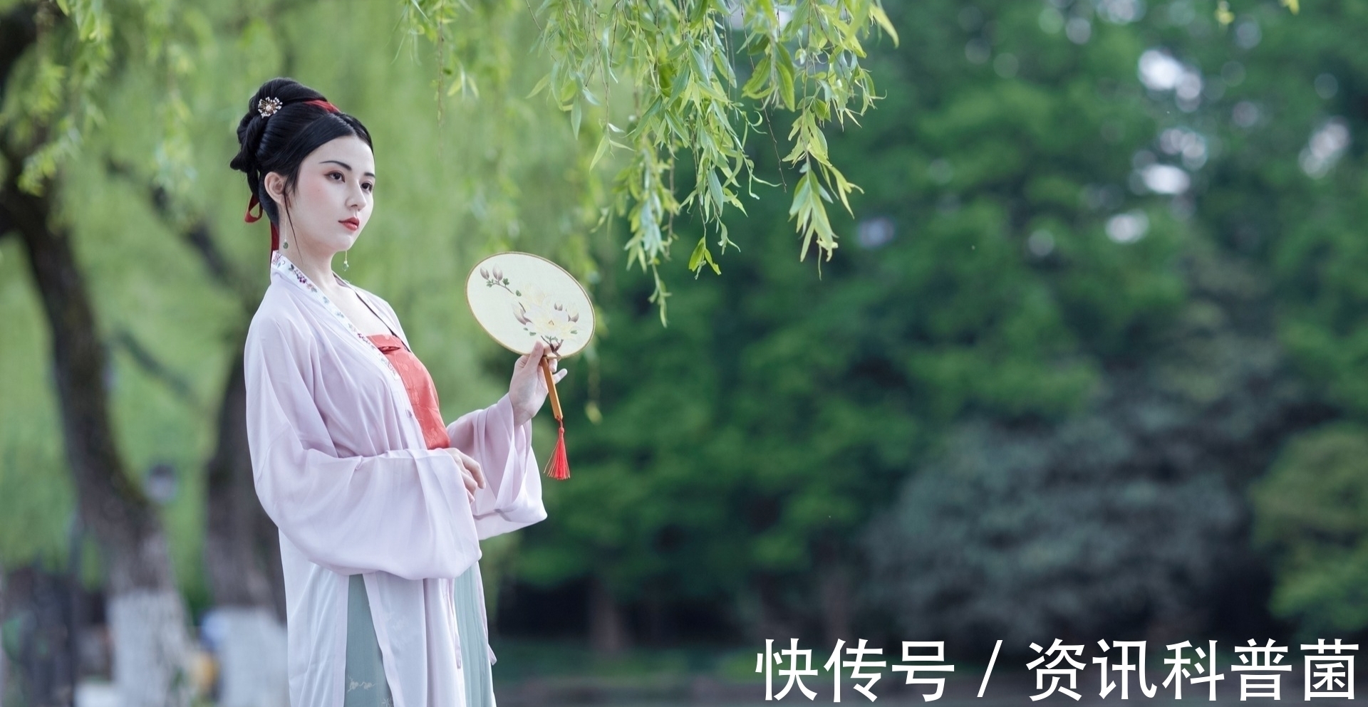 花季!如梦令:暮雨正潇潇,相约农家共酒。依旧,依旧。醉饮黄昏之后