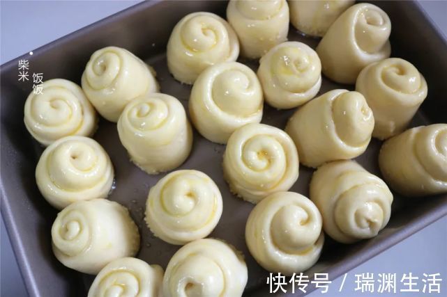 面包|想吃面包不用买,自己在家做很简单,香软拉丝,孩子喜欢