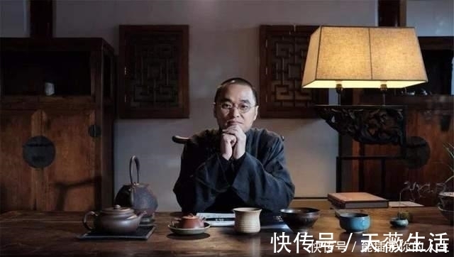 抗住就是本事@冯唐:37岁弃医从商,周工作近百小时,16本书出版,凭借四个秘诀