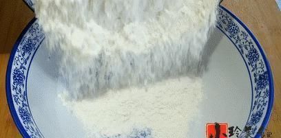 玉米面全身都是宝,教你秘制新做法,比肉香比面包还松软,真好吃