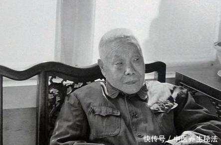 清朝|清朝最后一个太监口述,半夜伺候妃子,身上必须要藏这样东西