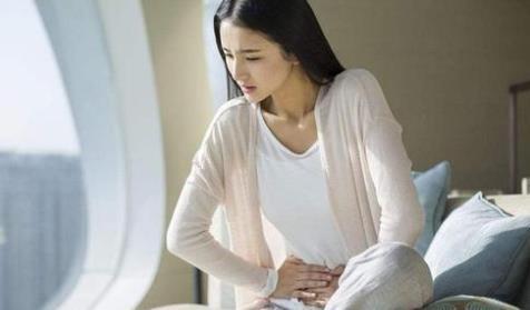 女性|宝宝出生4个月后,宝妈感觉肚子总在动,到医院检查后亲妈发飙