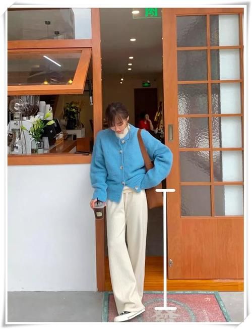 衣服买得多不如买的精，今年流行豆腐裤，好的衣服，怎么搭都时髦