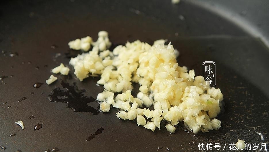 这海鲜春天最鲜嫩,和粉丝一起蒸,原汁原味又不失营养,老少都爱