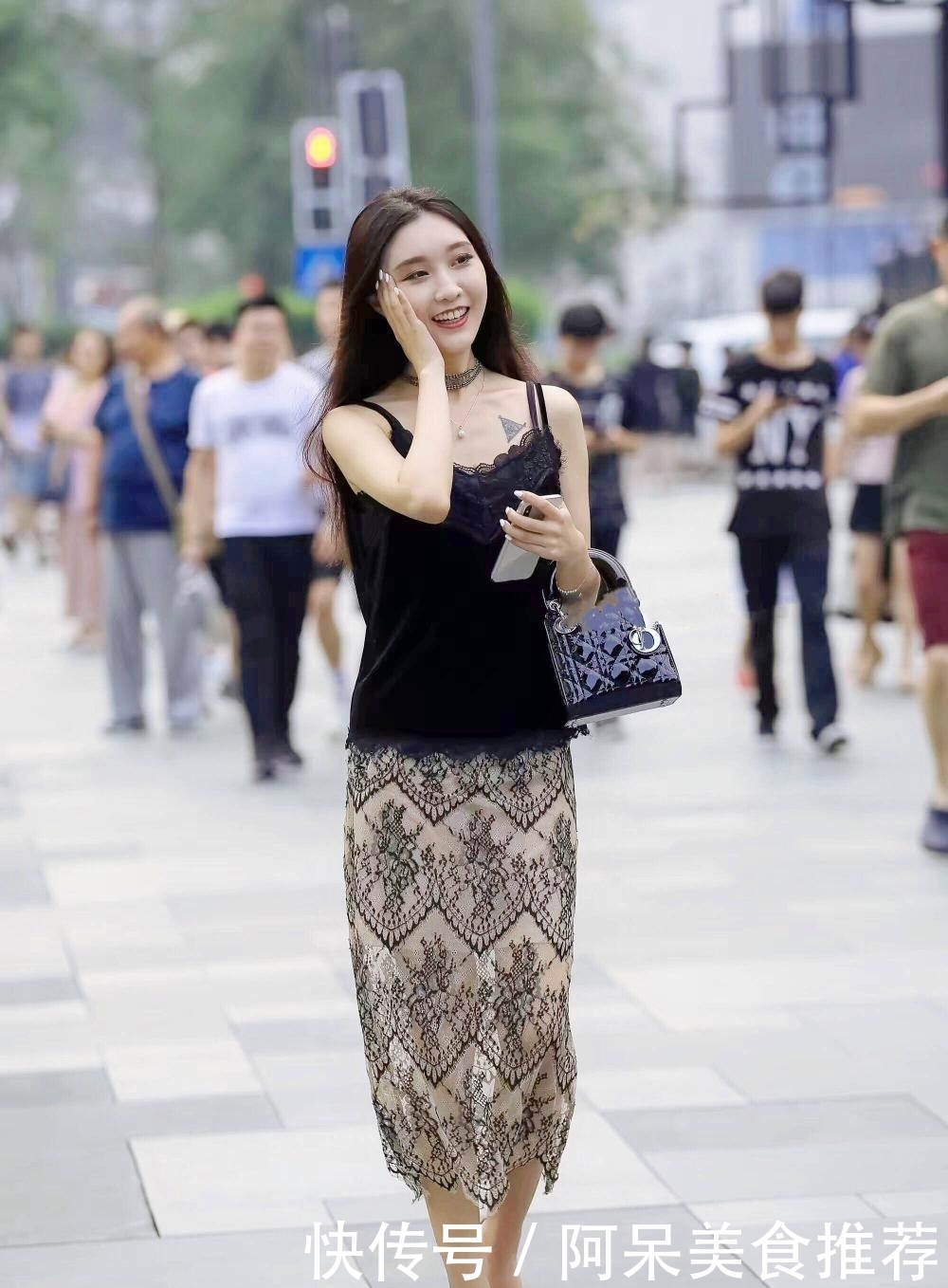 路人街拍, 远看“小土妞”, 细看“白富美”