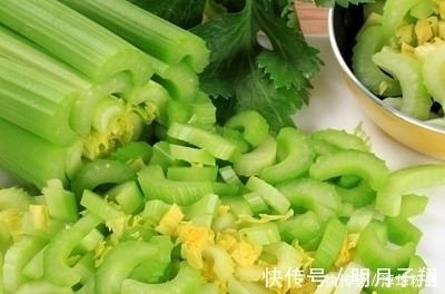 祛斑|用什么祛斑效果最好?这么用居然能祛斑!让你的脸从此白白净净!