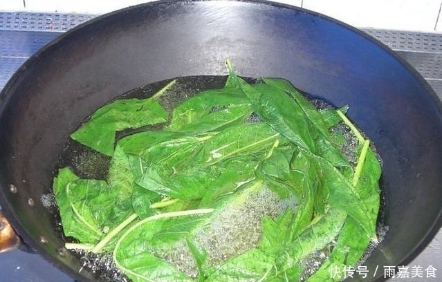 儿子|被当成垃圾的它,老婆用来做饺子,上桌后儿子连吃35个都不过瘾
