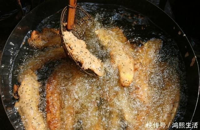 食物|65岁院士研究胃病30年,提醒:三物比辣椒伤胃,劝你少吃