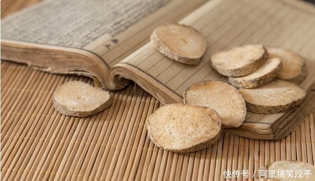 茯苓|一味常用的“除湿”良药,能“通泻三焦之水,清利一身之湿”