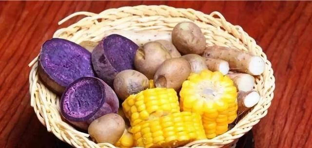 蜂蜜|孩子6岁之前,千万不要碰这4种食物,很多家长还在给孩子吃