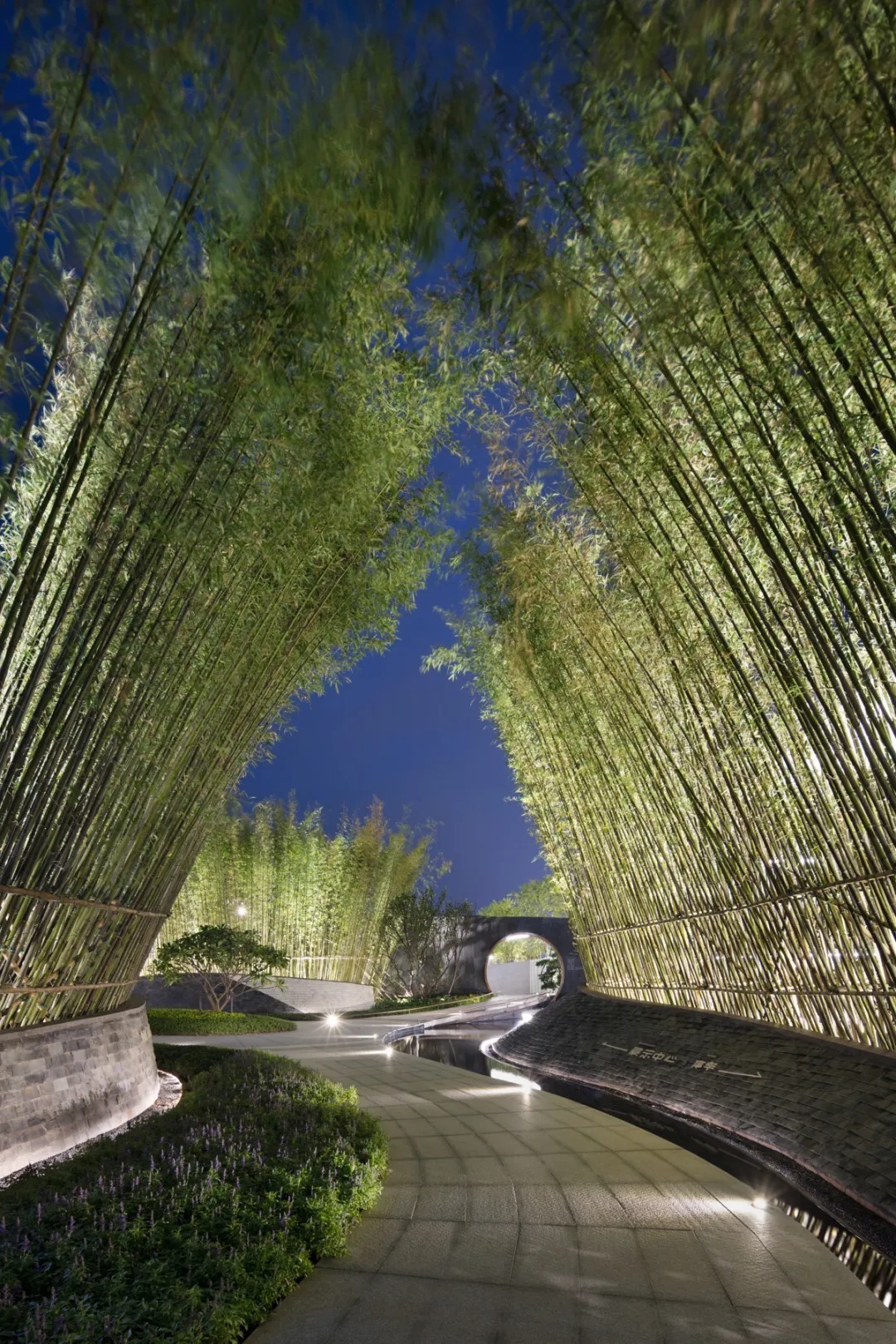 设计|以地为纸,泼墨生花|世茂滨江壹号